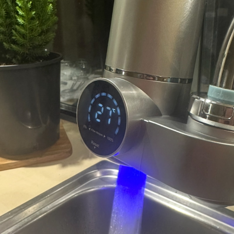 ArcticLine™ Premium LED Tap Filter